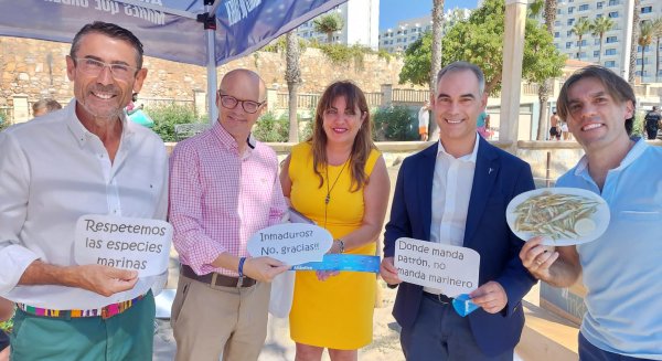 La Junta lleva al litoral malagueño la campaña ‘Andalucía, Mares que saben’ 