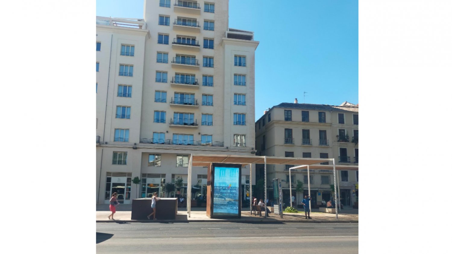 Rincón de la Victoria inicia una campaña promocional en espacios de mayor tránsito turístico de la ciudad malagueña