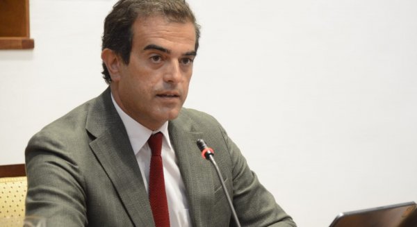 El concejal de Vox en Torremolinos, Antonio Sevilla, presenta  su renuncia en el pleno
