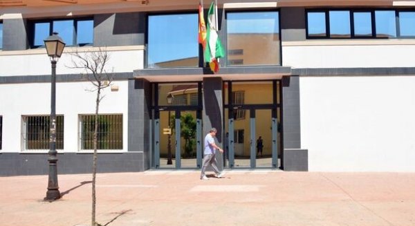 Justicia crea la Oficina Judicial de La Línea y reorganiza las de El Ejido y Vélez-Málaga para dividir los servicios comunes y ampliar plantilla