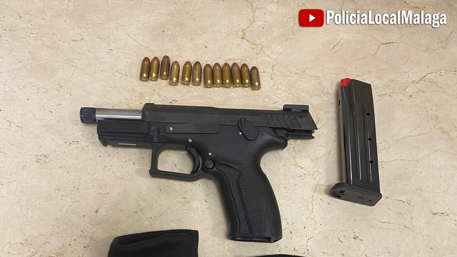 La Policía Local detiene a un delincuente armado con una pistola municionada y cuchillo, buscado por asesinato