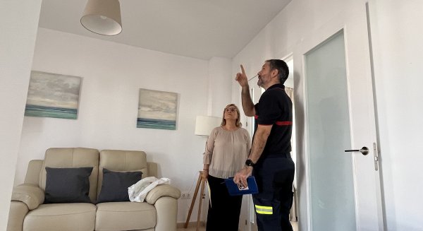 Fuengirola anuncia que instalará detectores de humo en las viviendas de personas mayores que vivan solas