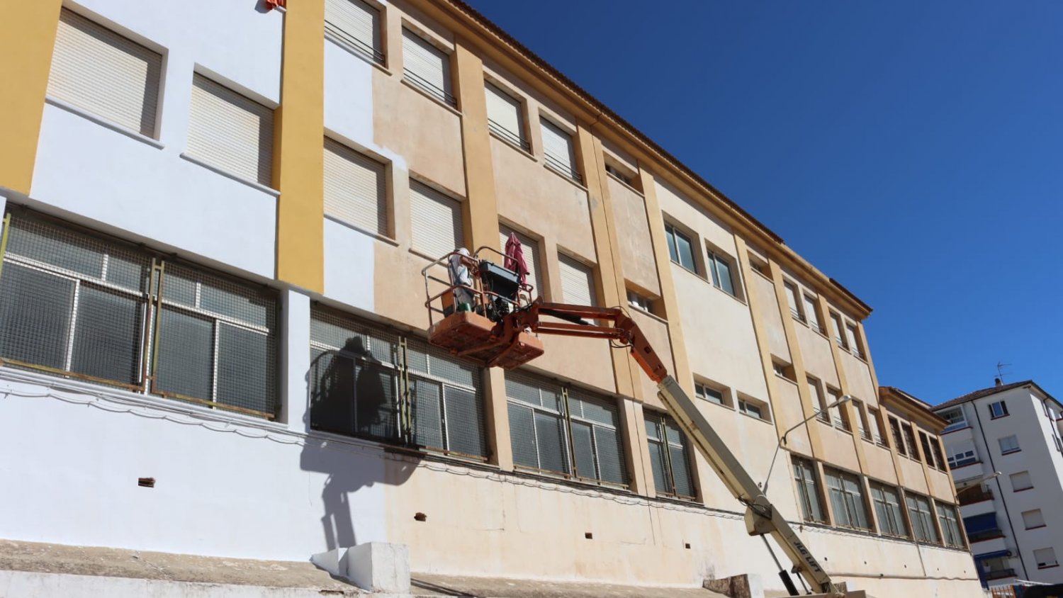 El plan de mejoras de centros educativos avanza con labores en los colegios Martín Pinzón y Vicente Espinel