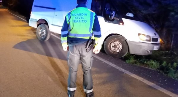 Cuatro heridos tras el vuelco de un turismo en Campillos