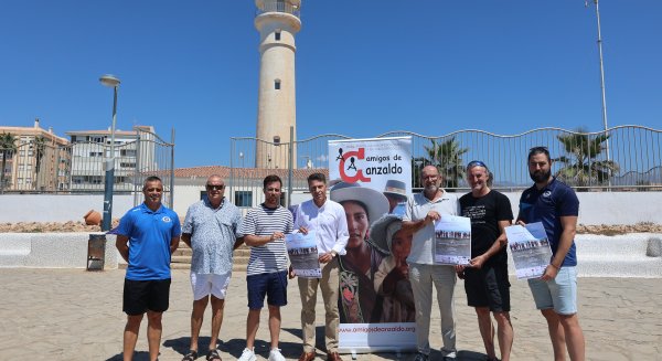 La IX Travesía Solidaria a nado Faro de Torrox a favor de Amigos de Anzaldo se celebrará el primer domingo de septiembre