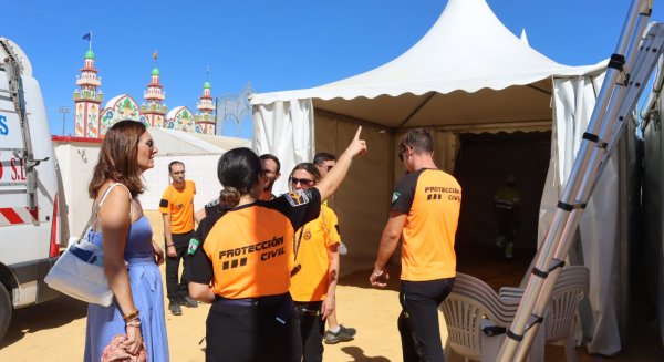Protección Civil presenta su dispositivo de cara a la feria con presencia en el Real y en la zona centro durante toda la semana