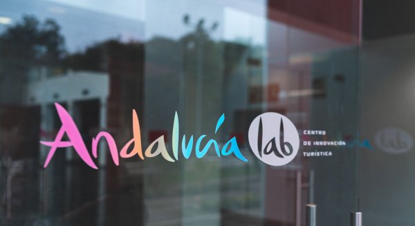 Andalucía Lab ofrece hasta diciembre 67 cursos sobre tecnología y ámbito digital para 1.500 profesionales