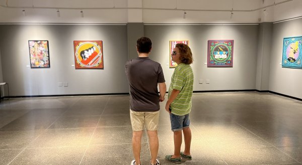 La Casa de la Cultura de Fuengirola acoge hasta el 2 de septiembre la exposición ‘Arte para las masas’