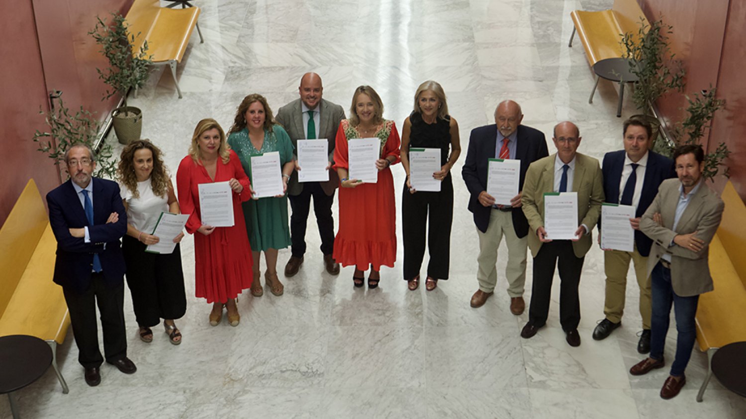 Del Pozo firma un acuerdo para reforzar la red de centros concertados con 265 docentes más