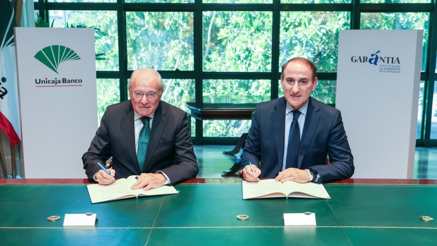 Unicaja Banco y Garántia renuevan su acuerdo y destinan 160 millones de euros de préstamos con avales 