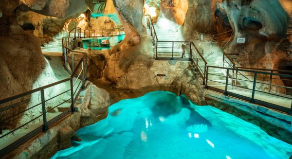 La Cueva del Tesoro bate su récord histórico de visitas en el mes de agosto con 17.259 personas