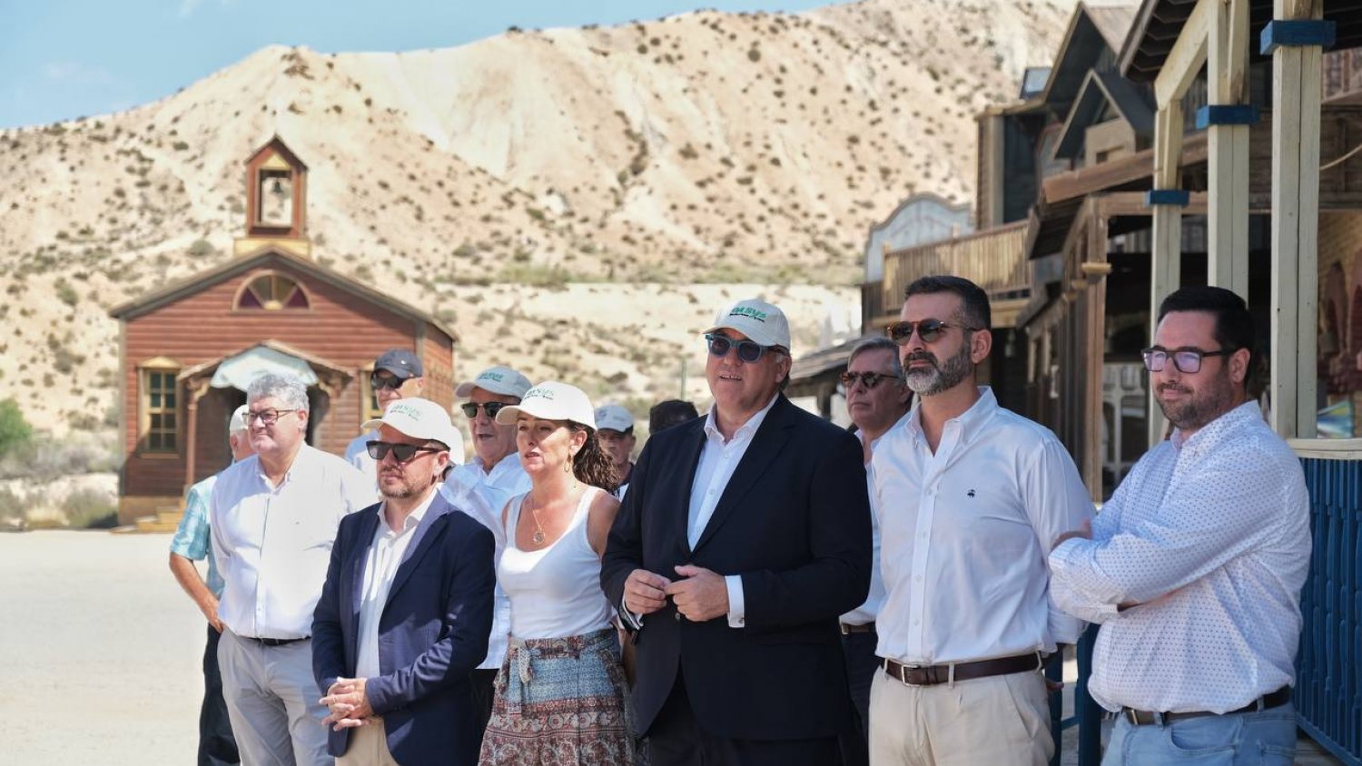 Bernal y Fernández-Pacheco visitan las obras de ampliación del parque MiniHollywood de Almería