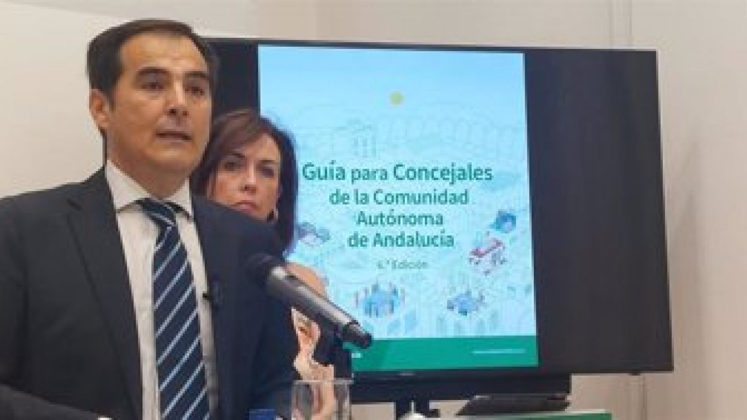 La Junta forma a cargos municipales y directivos públicos de entidades locales