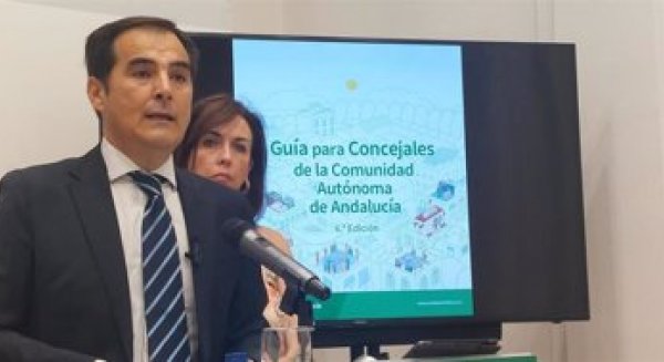 La Junta forma a cargos municipales y directivos públicos de entidades locales