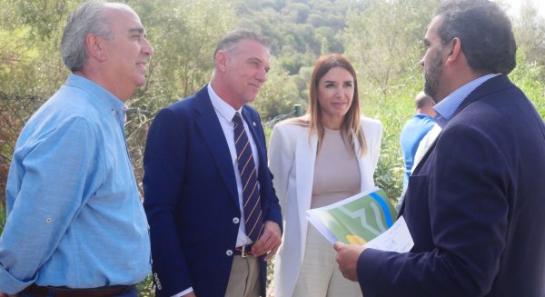 Benahavís pone en marcha 24 nuevos contenedores soterrados, financiados por el Plan de Inversiones de la Mancomunidad