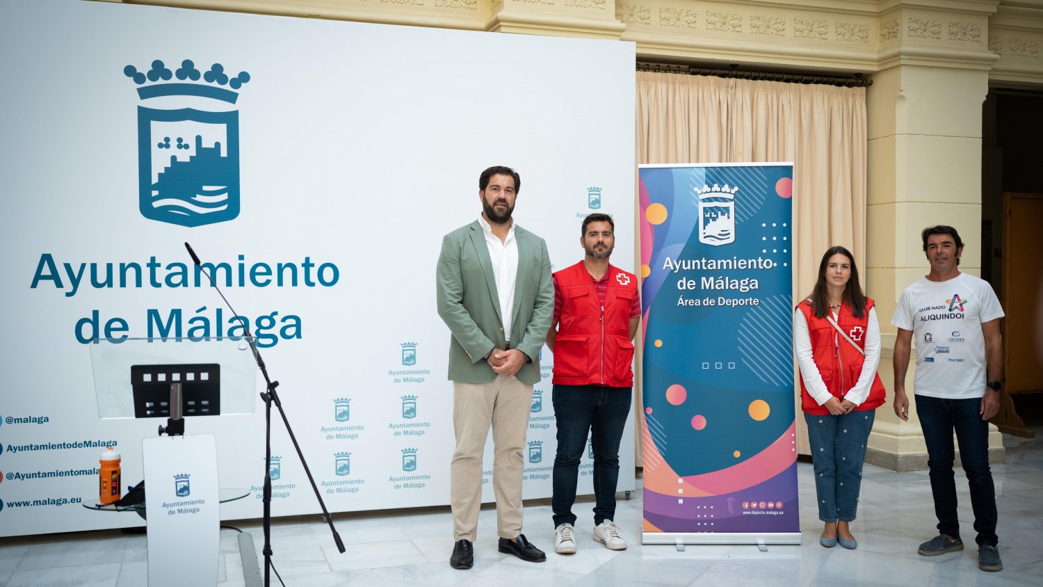 El Club Aliquindoi Nado celebra su V Travesía el domingo 1 de octubre