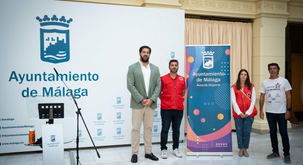 El Club Aliquindoi Nado celebra su V Travesía el domingo 1 de octubre