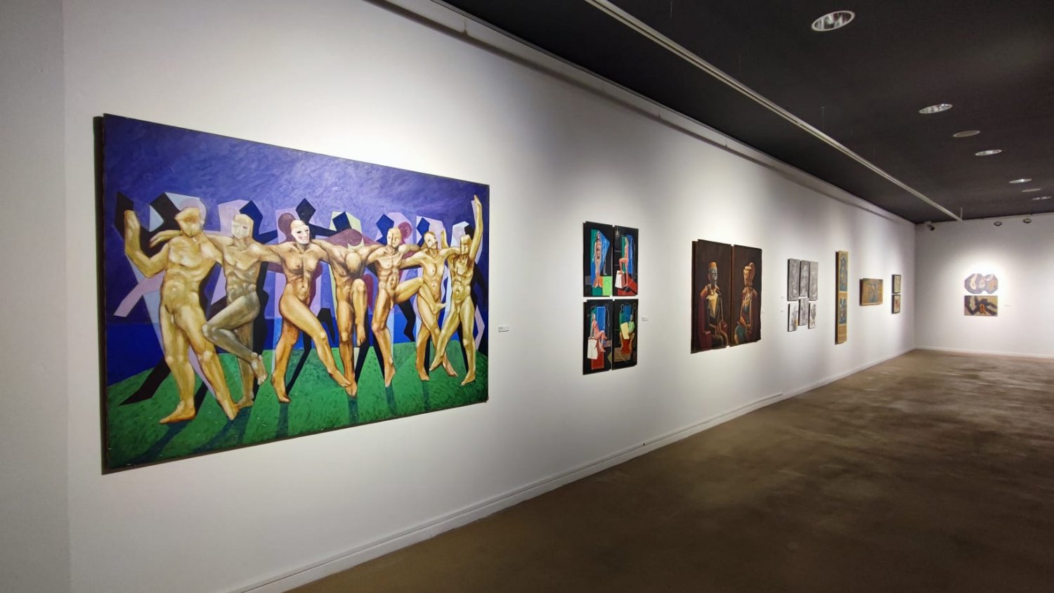 La nueva exposición temporal del Museo de Nerja rinde homenaje al pintor Carlos Álvarez