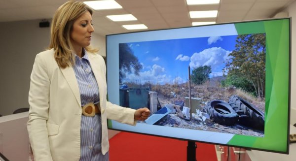 Ronda inicia una campaña de vigilancia y concienciación para que sus ciudadanos depositen bien los residuos