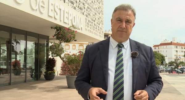 VOX denuncia 'falta de liquidez y gasto descontrolado' en el Ayuntamiento de Estepona