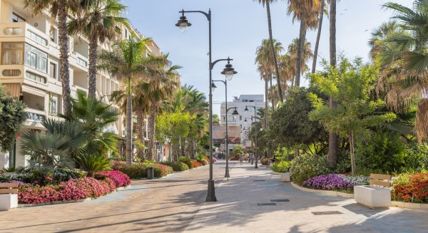  Estepona lanza una app que utiliza IA para conocer puntos de interés de la ciudad en 28 idiomas