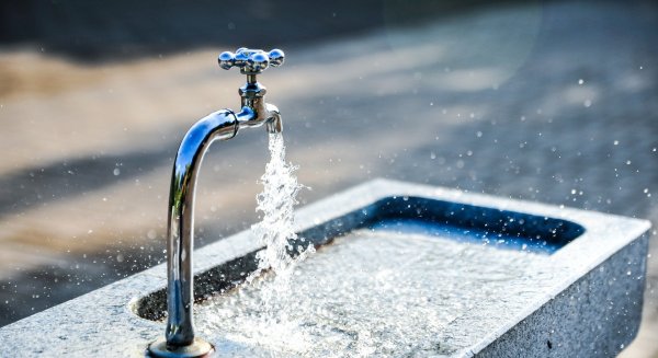 Organizaciones, colectivos sociales y partidos retoman la Iniciativa Ciudadana Contra el Tarifazo del Agua