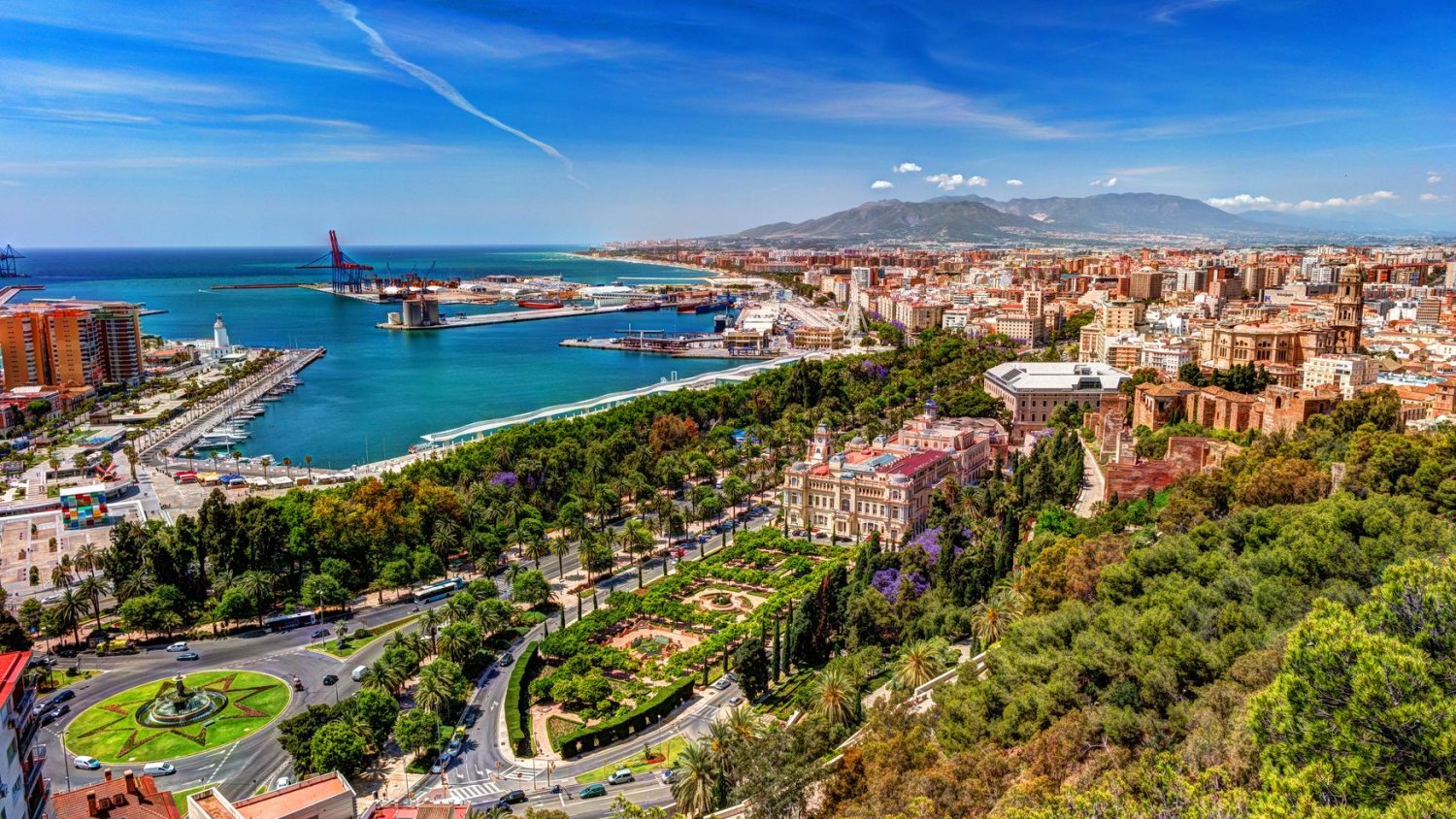 La estancia media durante agosto en Málaga alcanza la mayor cifra del 2023: 2,52 días