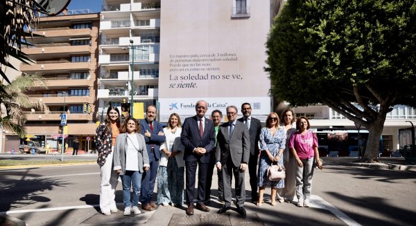 Fundación 'la Caixa' y Ayuntamiento de Málaga impulsan una acción para visibilizar la soledad de los mayores