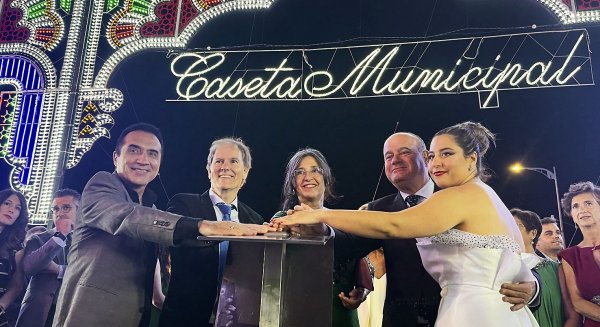 Enrique Romero y Reyes García toman posesión de Pregonero y Regidora de la Feria de Antequera