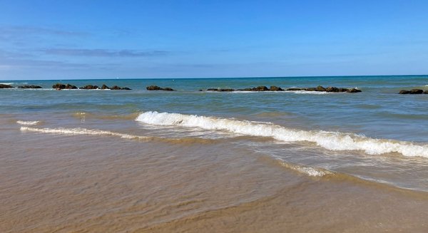 Las aguas de baño de las playas del litoral andaluz mantienen niveles de calidad aptos