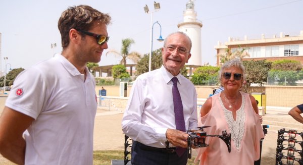El nuevo espectáculo de luminotecnia congrega esta noche más de 240 drones funcionando a la vez