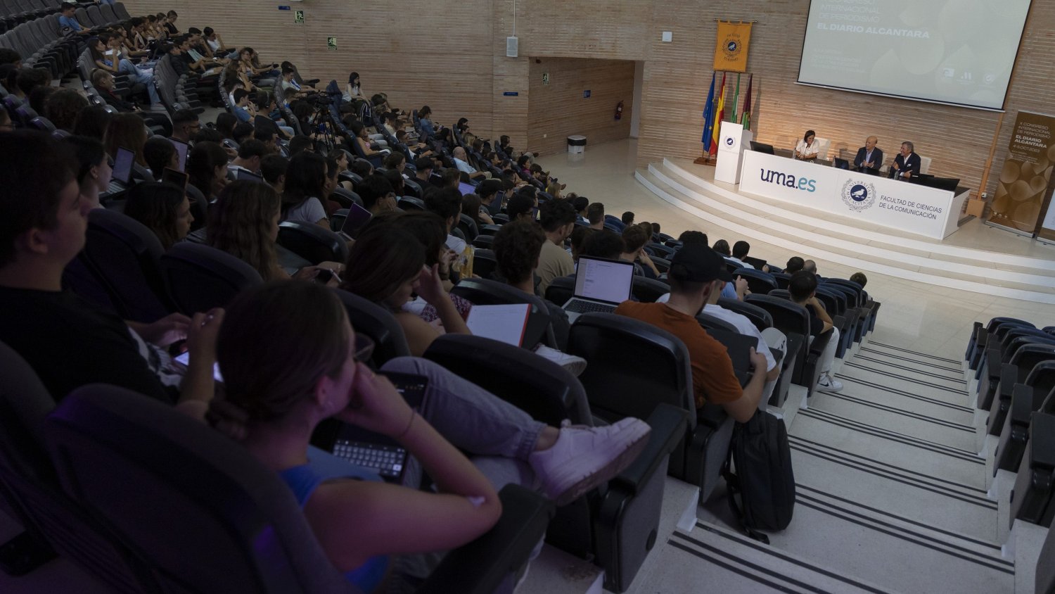 El X Congreso Internacional de Periodismo de la Fundación Manuel Alcántara concluye mirando a los futuros periodistas