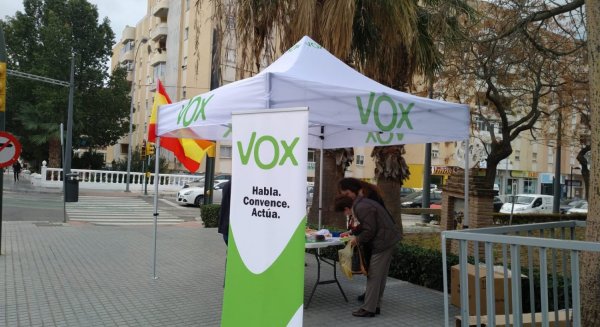 VOX desmiente 'rotundamente' las informaciones de ceses y dimisiones publicadas en medios de comunicación