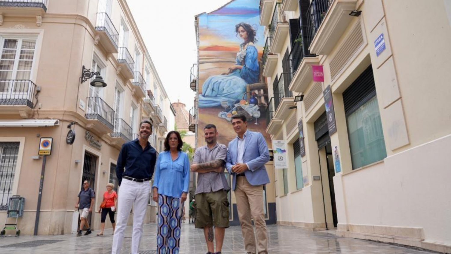 El Museo Carmen Thyssen Málaga y Larios inauguran un nuevo mural artístico en el entorno Thyssen