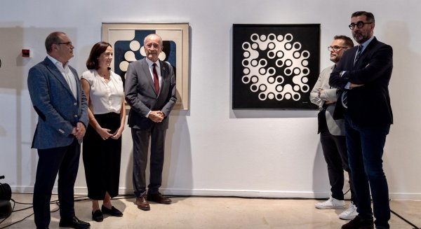 Málaga rinde homenaje al legado artístico de Evelyn Botella con la exposición 'El pacto visible'