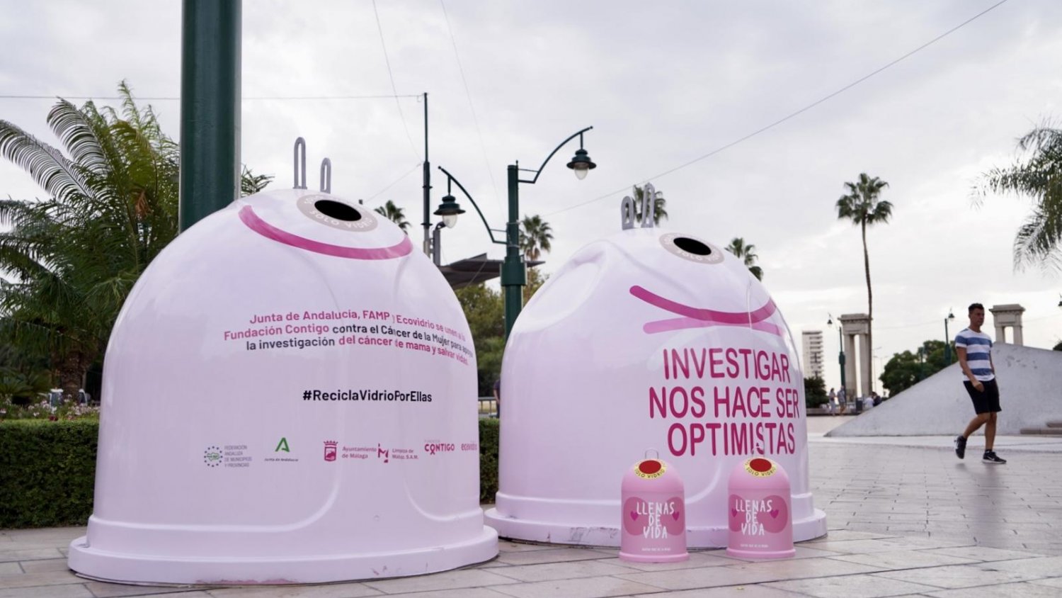 Málaga apoya la investigación contra el cáncer de mama a través de la iniciativa 'Recicla vidrio por ellas'