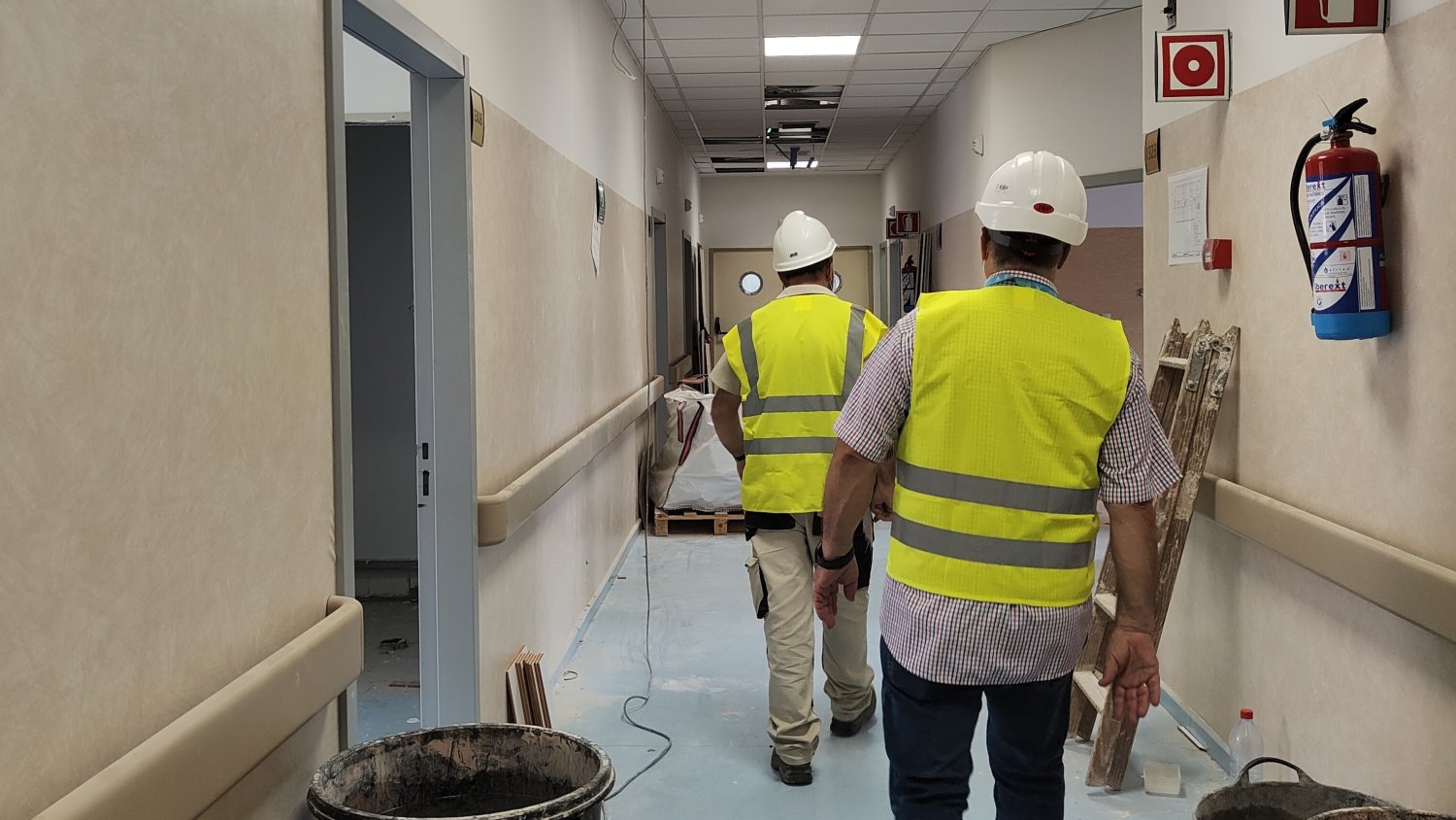 Los hospitales Civil y Materno Infantil reforman quirófanos y áreas de ingreso este verano