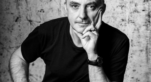 El escritor Manuel Vilas participa en el Ciclo Kafka que organiza el Centro Andaluz de las Letras