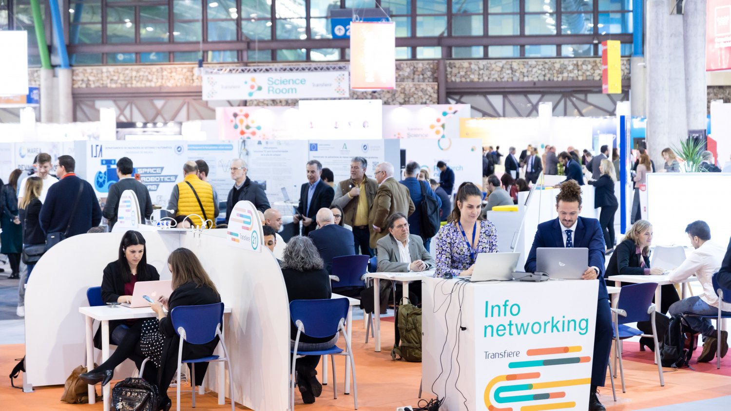 Transfiere 2024 abre la convocatoria para participar en la novena edición de su premio de periodismo 