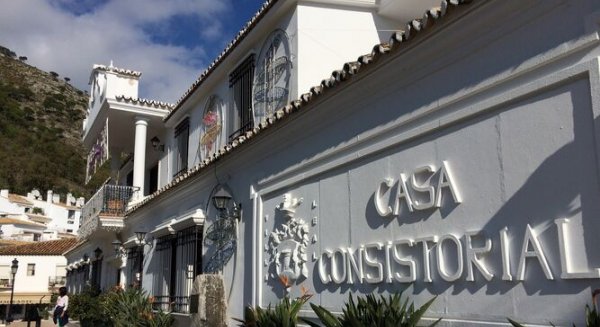 PP lamenta el uso sectario de las RRSS del Ayuntamiento de Mijas, que “refuerza la necesidad de un cambio urgente”