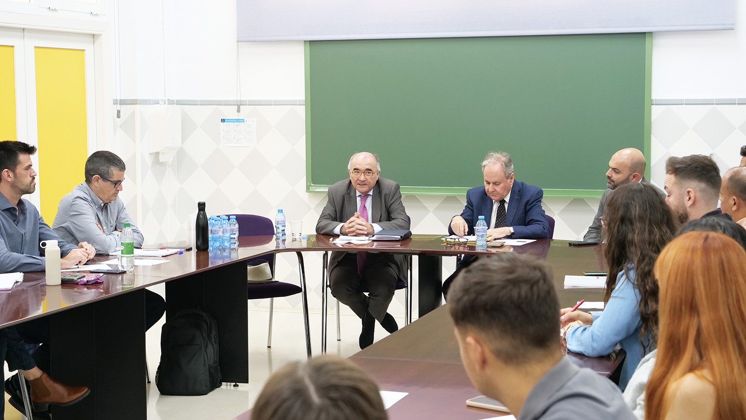 El seminario 'Democracia: certezas y desafíos' de Benigno Pendás inicia ciclo de conferencias en la Facultad de Derecho 