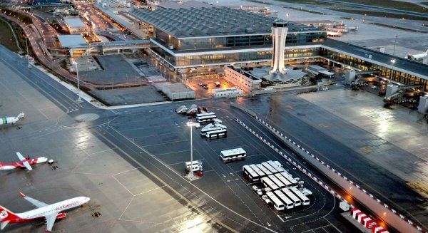 CCOO se concentra en el aeropuerto de Málaga para denunciar la “precarización laboral de los servicios de handling” 