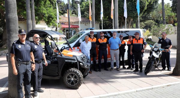 Marbella incrementa la flota de vehículos de Protección Civil con una furgoneta, un buggie y dos motos