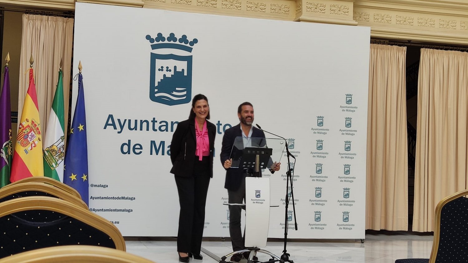 El Ayuntamiento de Málaga pondrá en marcha la línea C5 de autobús que conectará con el Puerto de la Torre