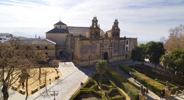 Andalucía refuerza su promoción ante los agentes nacionales en el congreso de UNAV en Úbeda