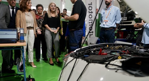 La Junta destaca el crecimiento de la plantilla de FP con casi 2.400 docentes más desde 2018