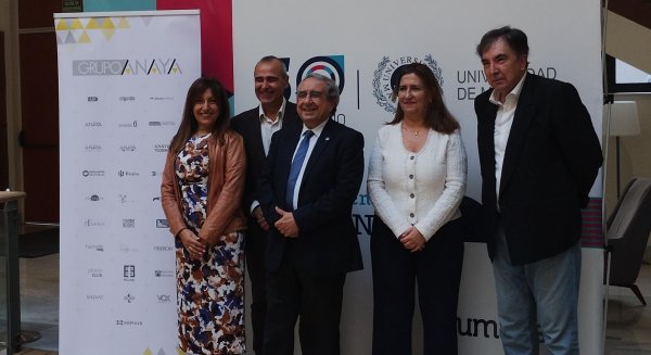 La UMA firma un convenio con el Grupo ANAYA para fomentar el aprendizaje del castellano a través de la “innovación”