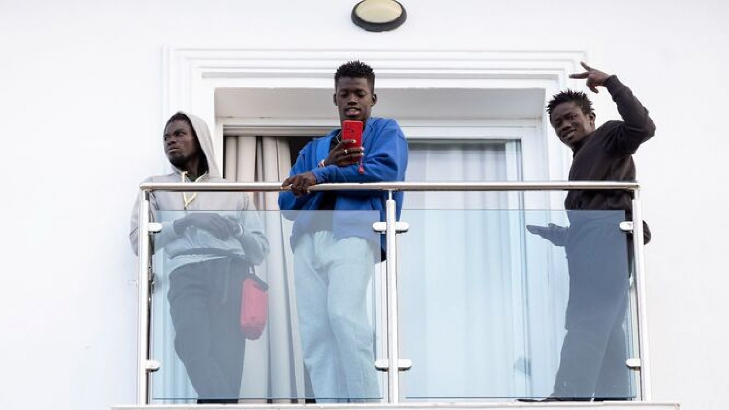 El concejal del PP en Torrox se disculpa por sus polémicas palabras sobre los migrantes