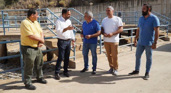 PSOE exige que un millón y medio de litros diarios de la depuradora de Frigiliana se puedan usar para el riego de subtropicales