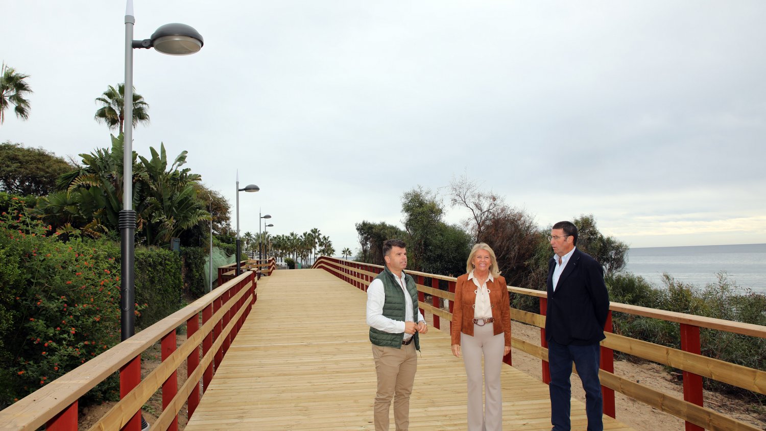 Marbella suma un nuevo tramo de Paseo Marítimo de casi 200 metros en Las Chapas